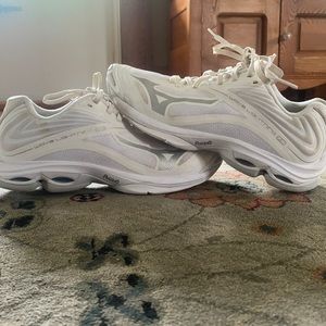 Mizuno Volleyball Court Shoes
